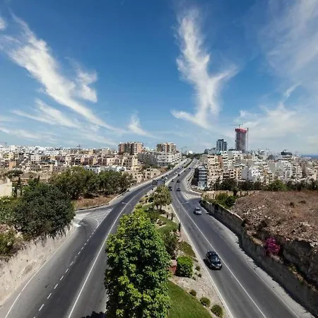 דירה A Lovely Designer With Balcony In St' Julians By 360 Estates