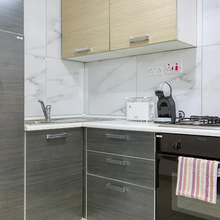 A Lovely Designer With Balcony In St' Julians By 360 Estates Апартаменты