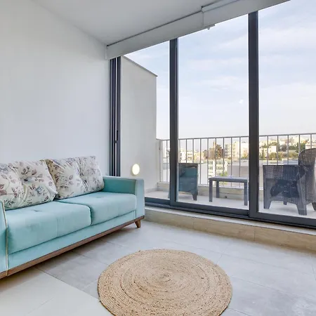 Lejlighed A Lovely Designer With Balcony In St' Julians By 360 Estates *