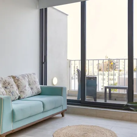 Daire A Lovely Designer With Balcony In St' Julians By 360 Estates