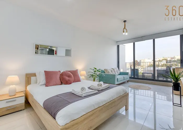 Daire A Lovely Designer With Balcony In St' Julians By 360 Estates